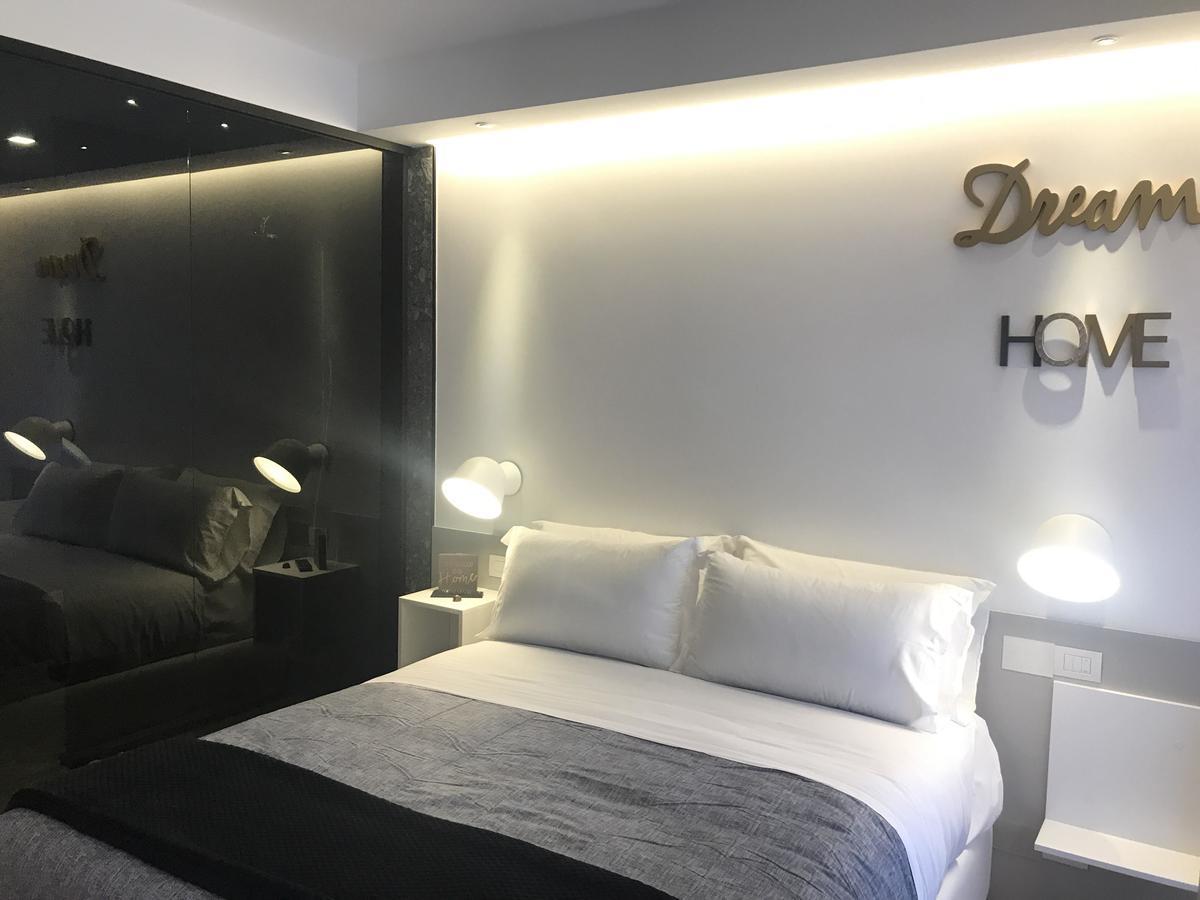 Myhome 75 Premium Luxury B&B ペスカーラ エクステリア 写真