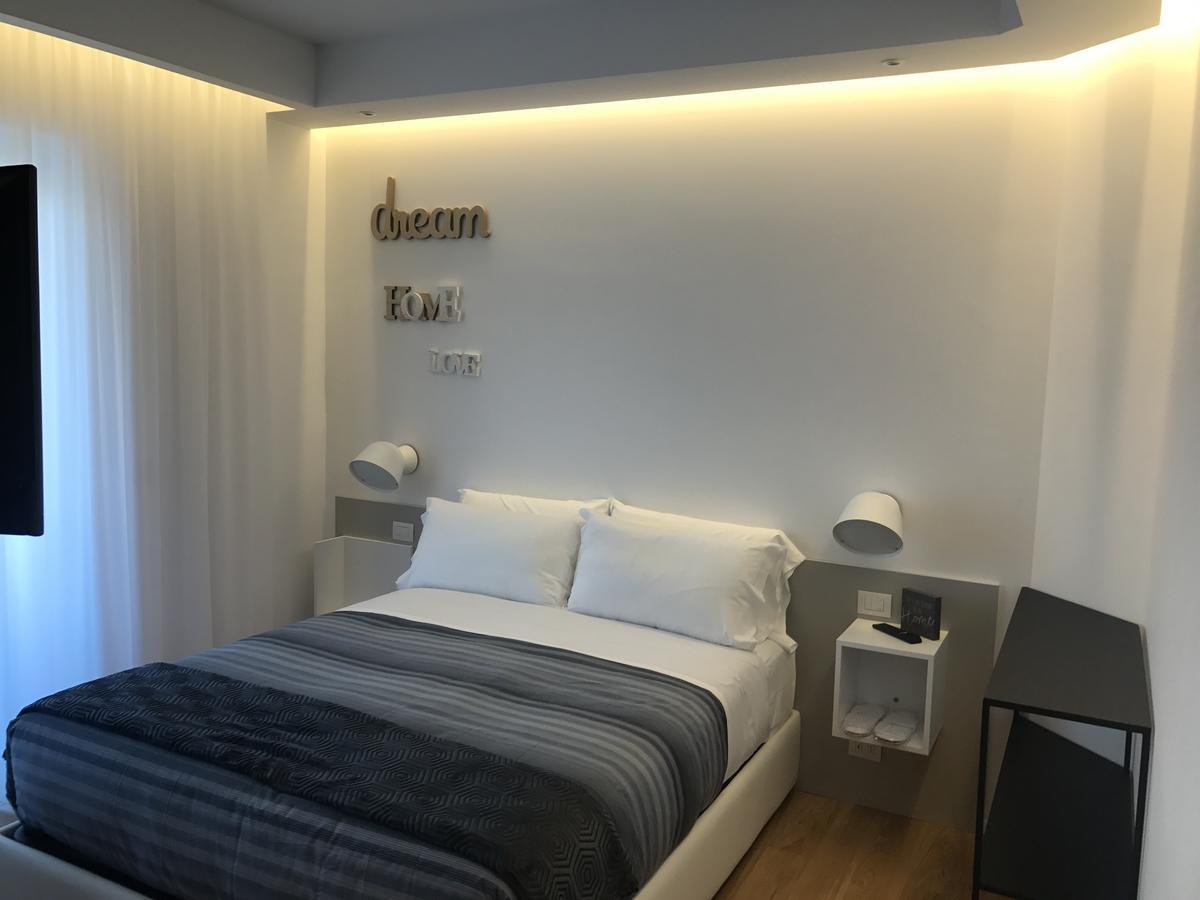 Myhome 75 Premium Luxury B&B ペスカーラ エクステリア 写真